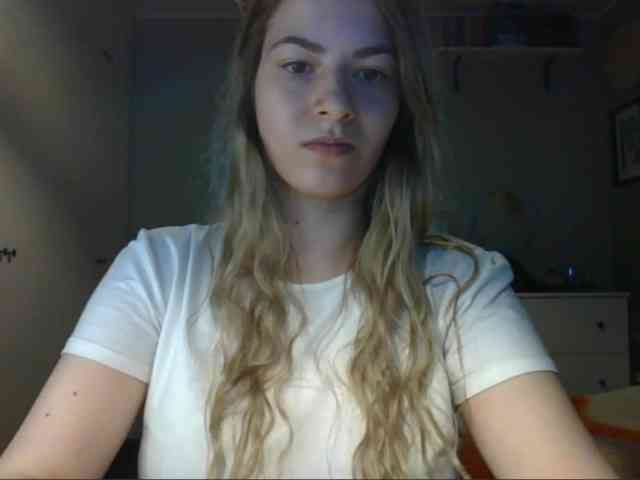 RosieJune webcam