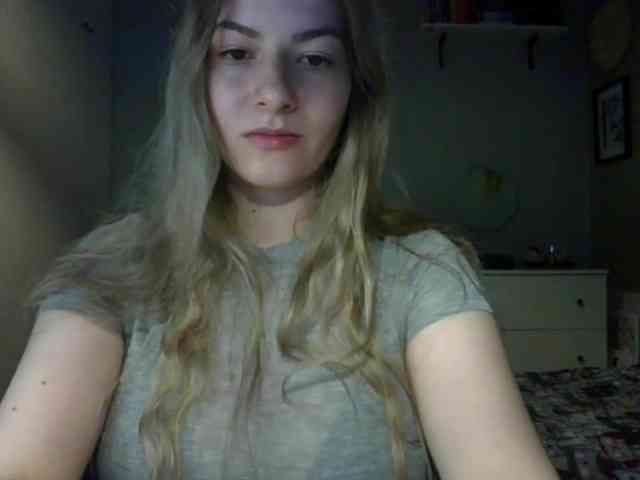 RosieJune webcam