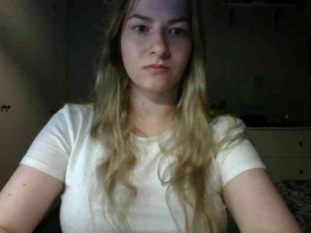 RosieJune webcam
