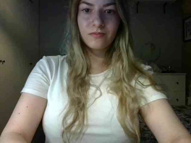 RosieJune webcam