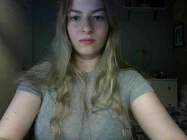 RosieJune webcam