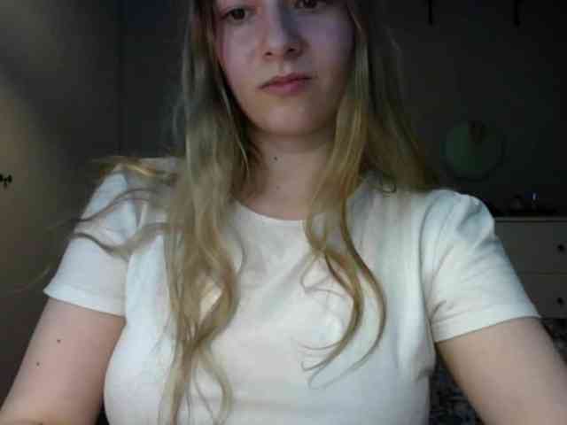 RosieJune webcam