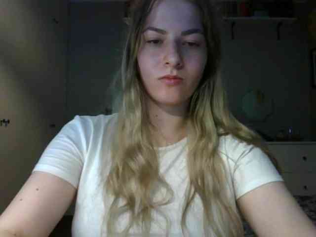 RosieJune webcam