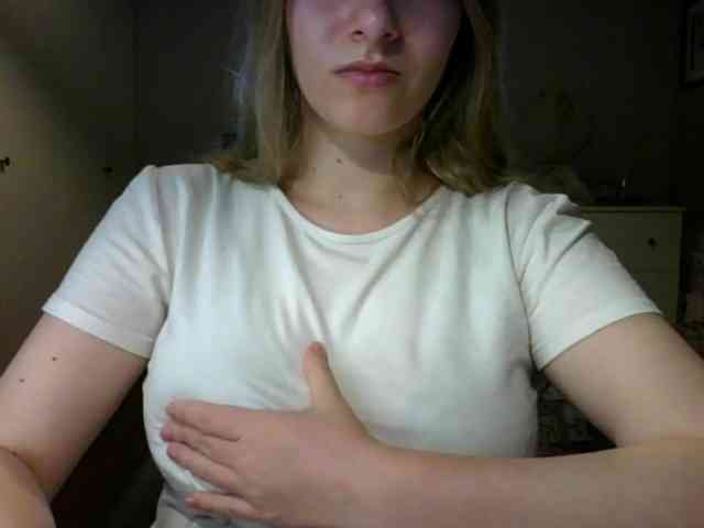 RosieJune webcam