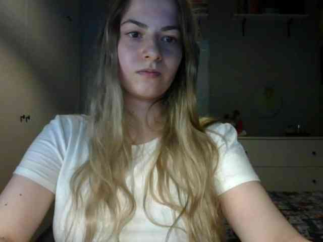 RosieJune webcam