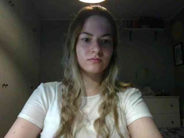 RosieJune webcam