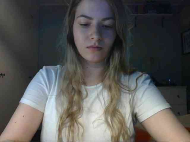RosieJune webcam