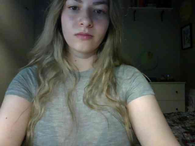RosieJune webcam