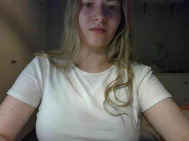 RosieJune webcam