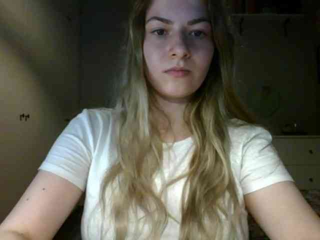RosieJune webcam