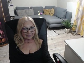 BlondeSofia Porn Show