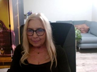 BlondeSofia Porn Show