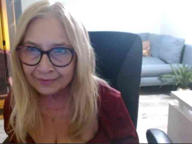 BlondeSofia Live Webcam on BongaCams