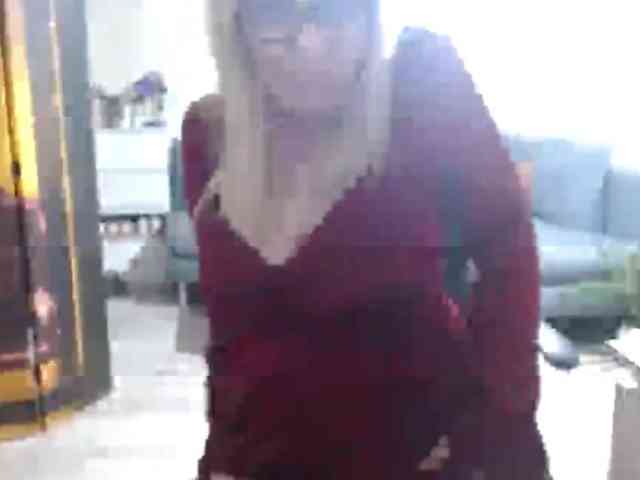 BlondeSofia webcam