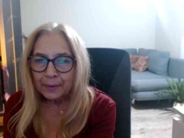 BlondeSofia webcam