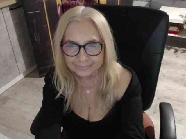BlondeSofia Live Webcam on BongaCams