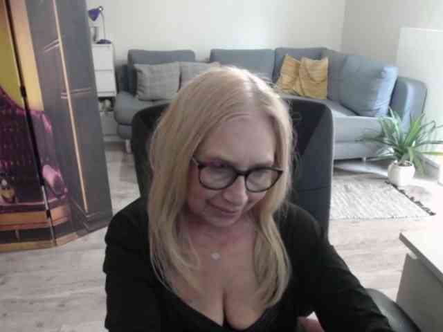 BlondeSofia Live Webcam on BongaCams