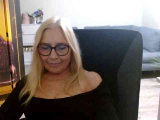 BlondeSofia Live Webcam on BongaCams