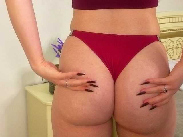 EnricaElis's BongaCams show and profile