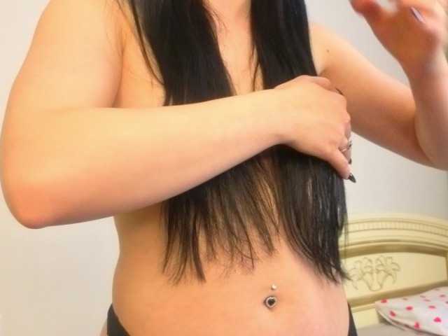 EnricaElis's BongaCams show and profile