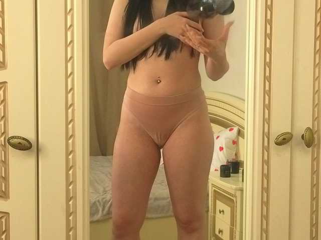 EnricaElis's BongaCams show and profile