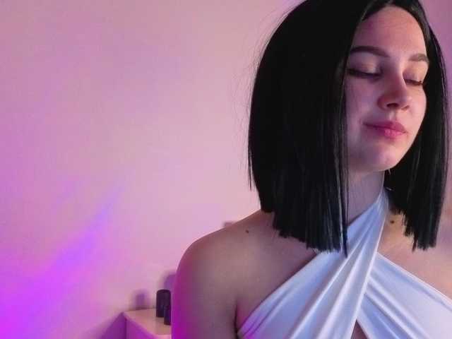 EnricaElis's BongaCams show and profile