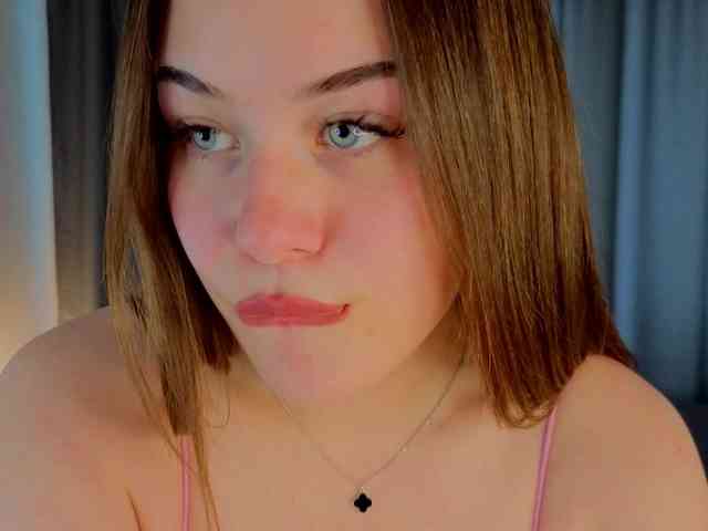 KristiGroune webcam