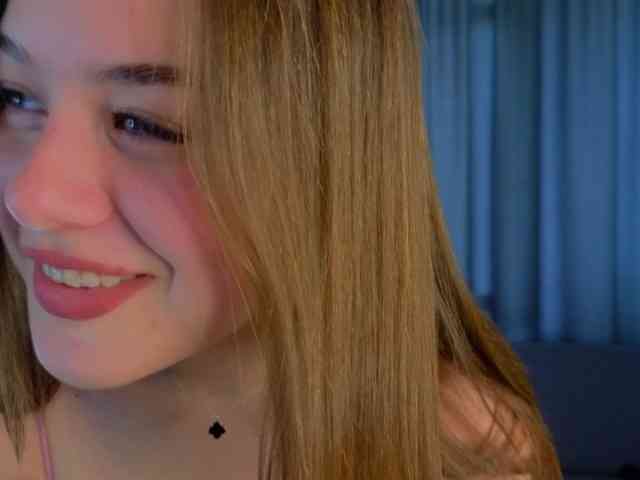 KristiGroune webcam