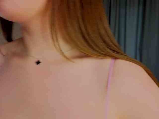 KristiGroune webcam