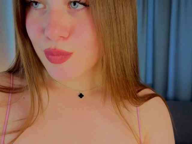 KristiGroune webcam
