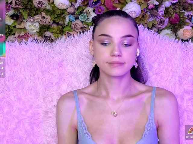 Модель: EmilyLuxxxury