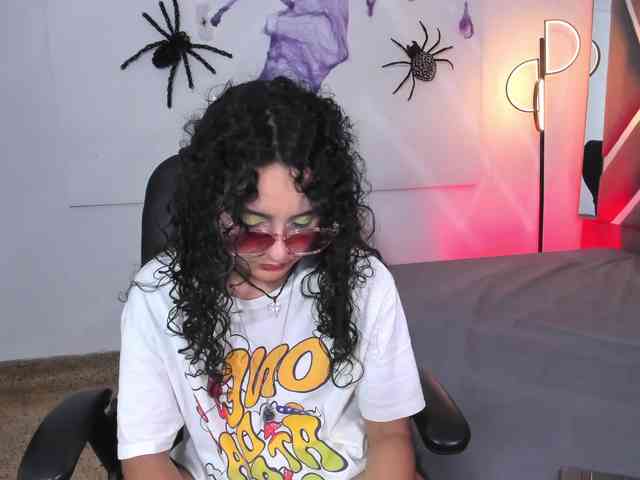 Molly-sweetlove webcam