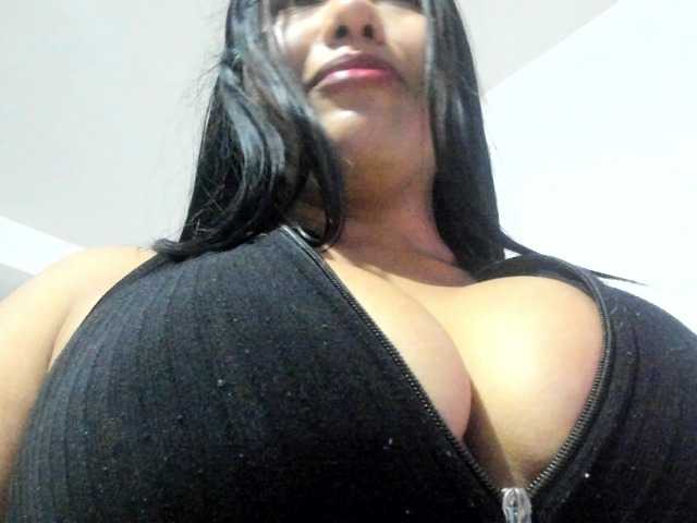 Marianadeepthoat's BongaCams show and profile