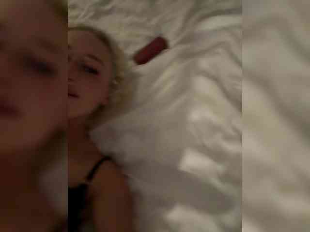 elegancycouple webcam