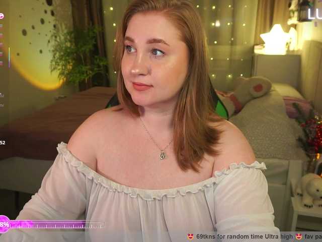 PusssyJuicy's BongaCams show and profile