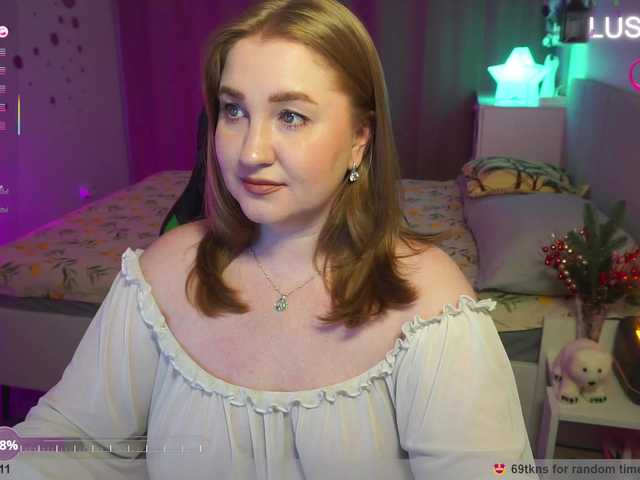 PusssyJuicy's BongaCams show and profile