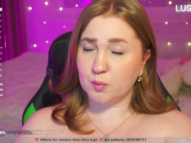 PusssyJuicy's BongaCams show and profile