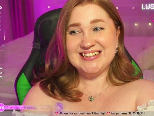 PusssyJuicy's BongaCams show and profile