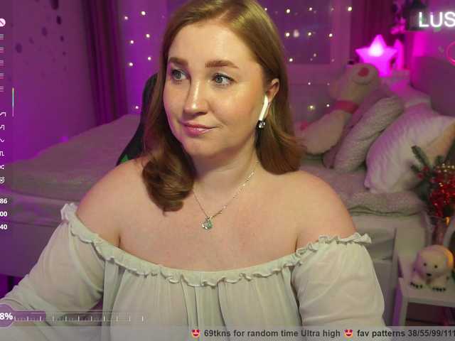 PusssyJuicy's BongaCams show and profile