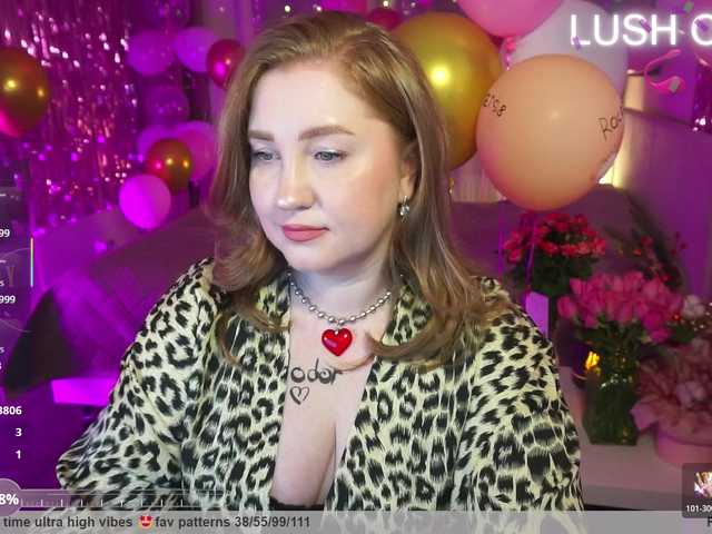 PusssyJuicy's BongaCams show and profile