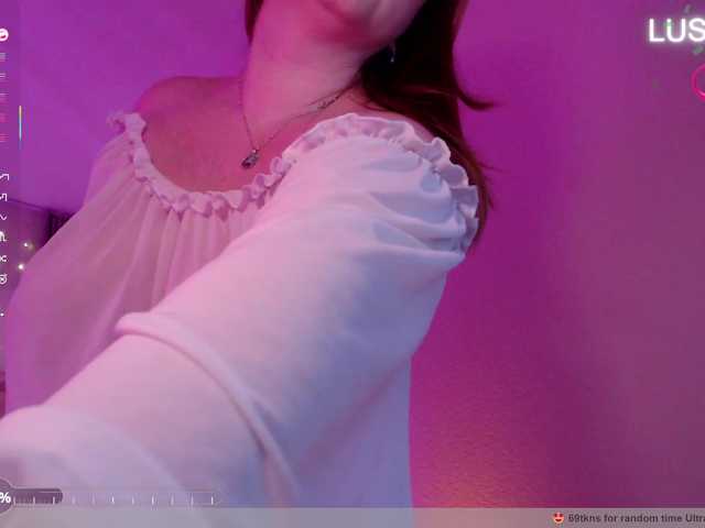 PusssyJuicy's BongaCams show and profile