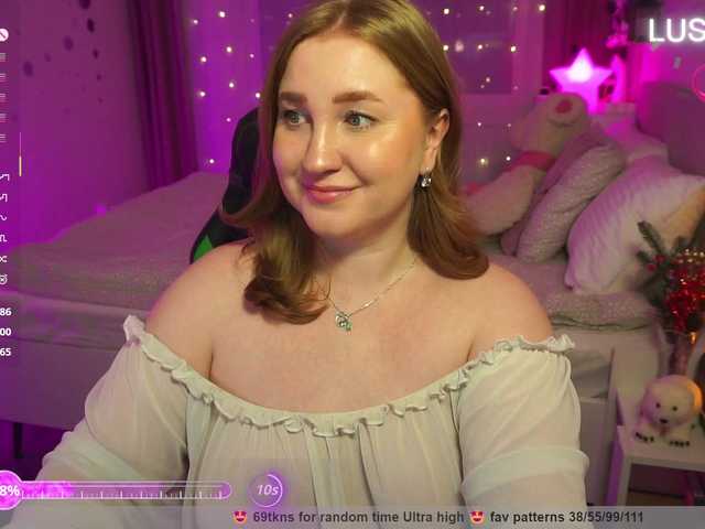 PusssyJuicy's BongaCams show and profile