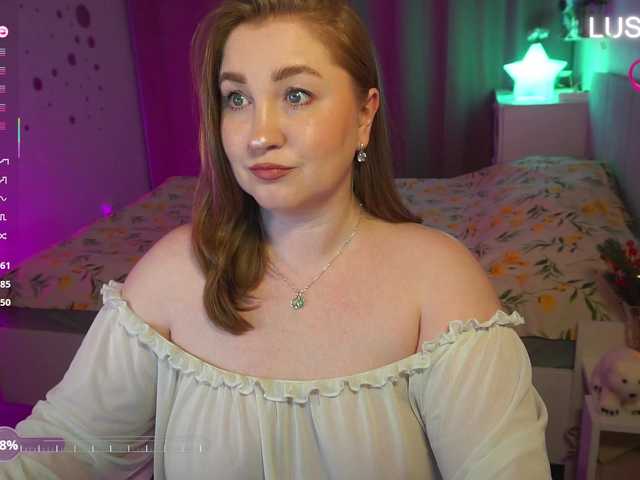PusssyJuicy's BongaCams show and profile