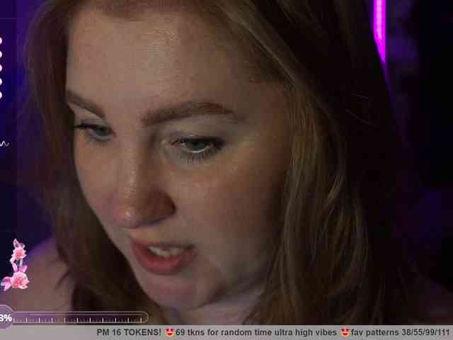 PusssyJuicy webcam