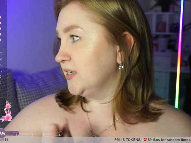 PusssyJuicy webcam
