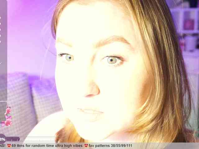 PusssyJuicy webcam