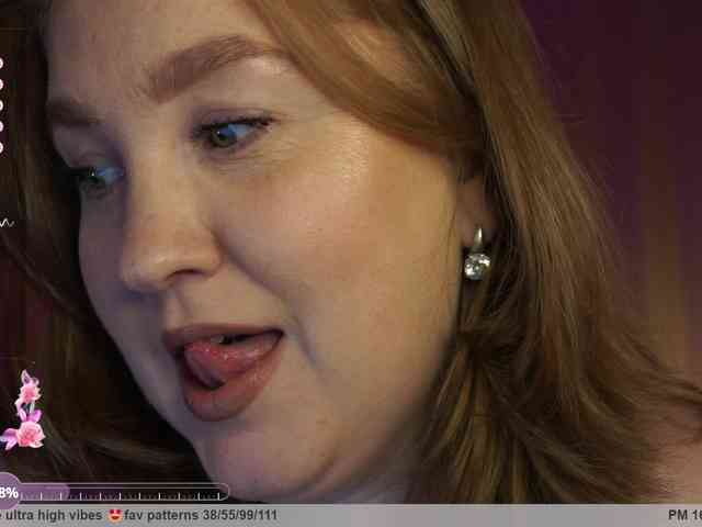 PusssyJuicy webcam