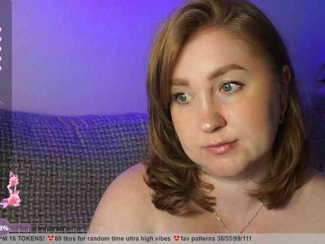 PusssyJuicy webcam