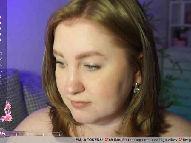 PusssyJuicy webcam