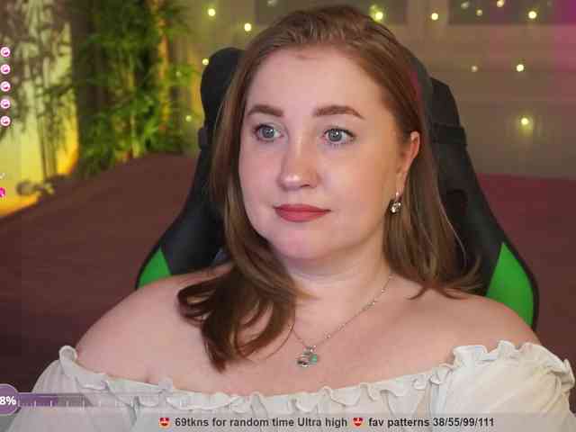 PusssyJuicy webcam